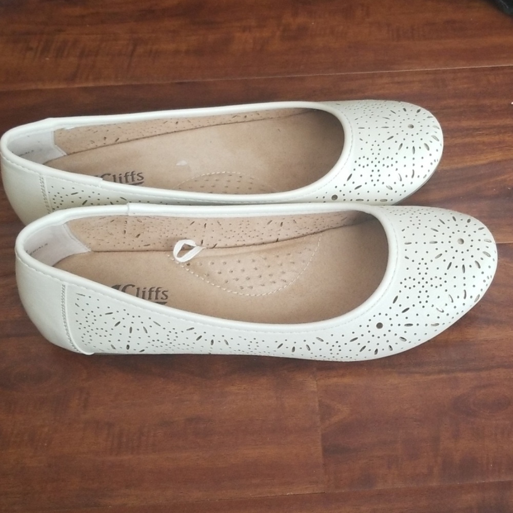 Cream leather flats